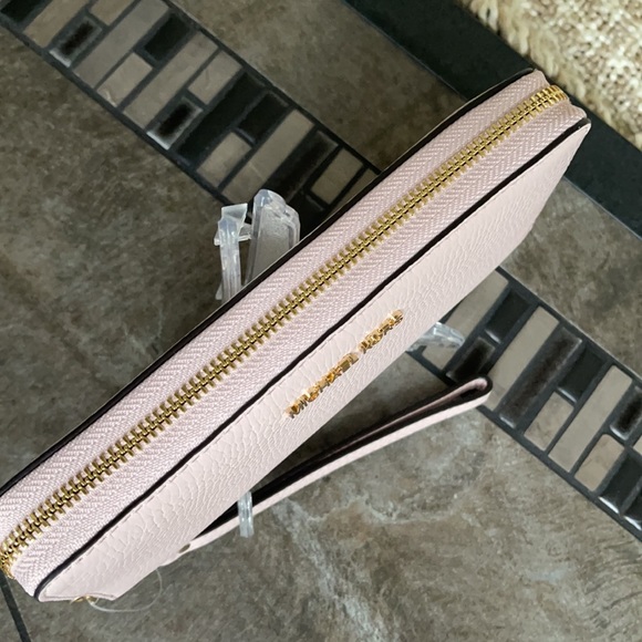 Michael Kors Jet Set Travel Large Travel CONTINENTAL Wristlet-Wallet - Picture 10 of 16